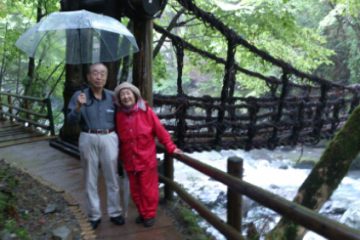 雨の夫婦橋